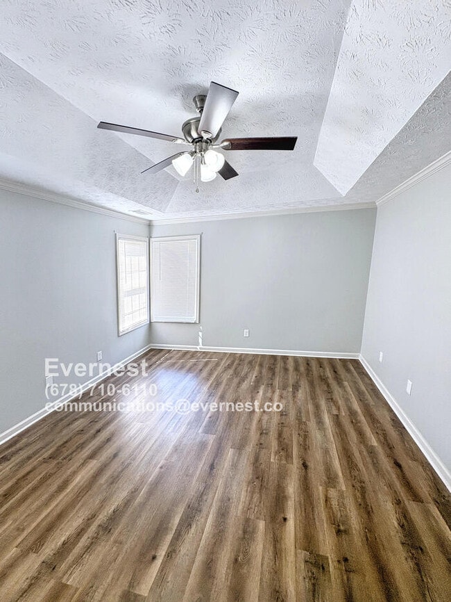 Building Photo - 1605 Brook Ln