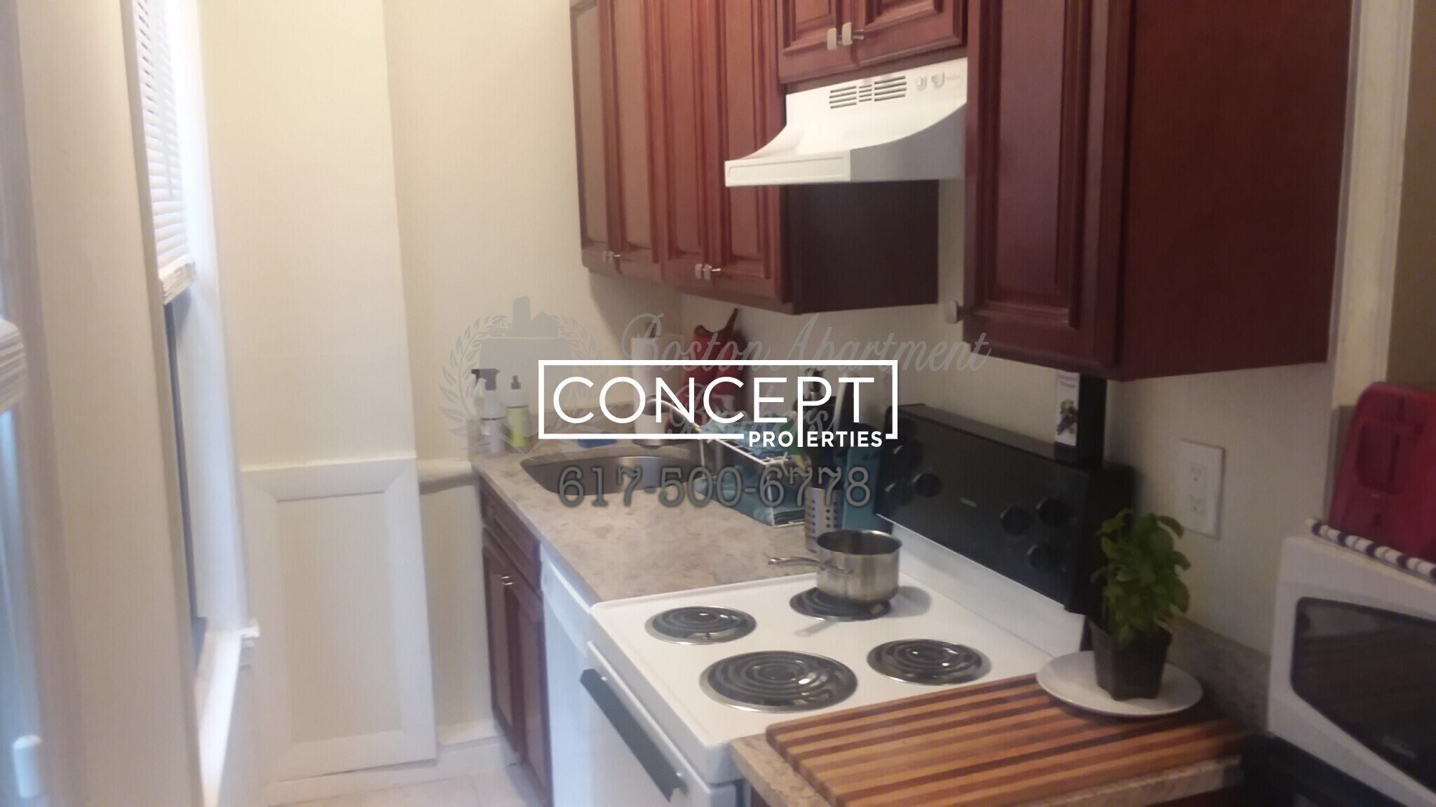 Building Photo - 38 Bradford St