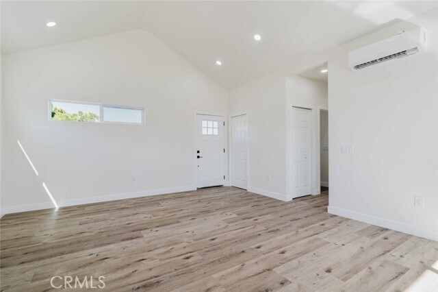 Building Photo - 5732 Willowcrest Ave