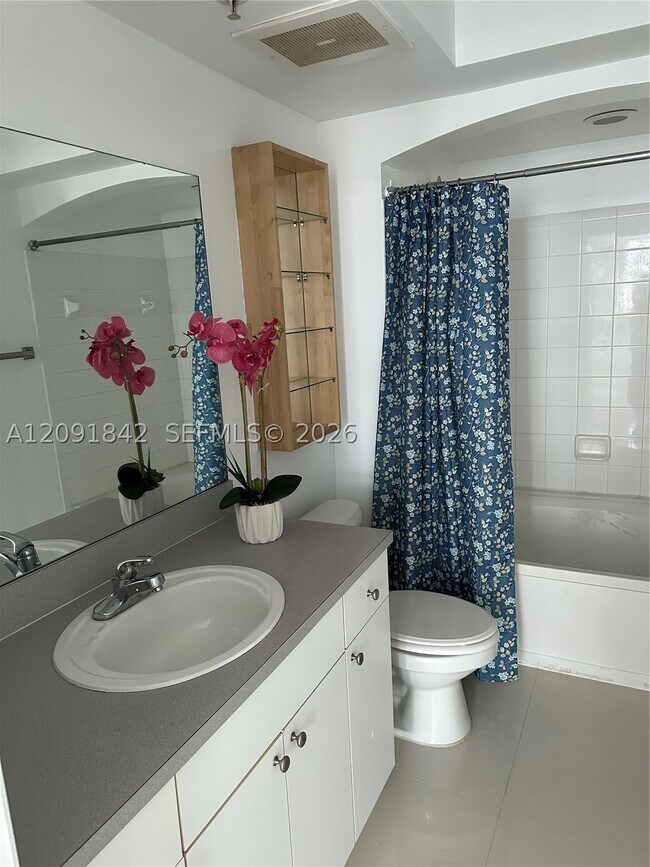 Building Photo - 9201 Collins Ave