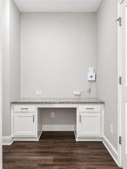Building Photo - 4393 Valtek Ct