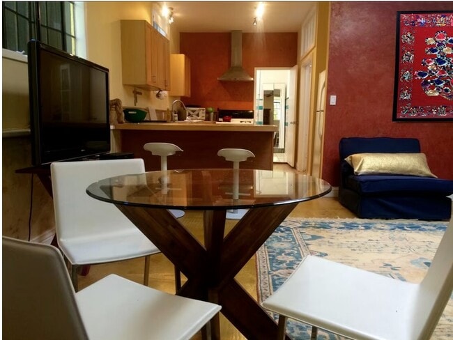 Building Photo - 2918 Ledgewood Drive