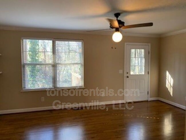 Building Photo - 303 B Dupont Dr