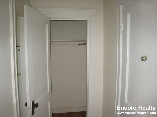 Building Photo - 317 Allston St