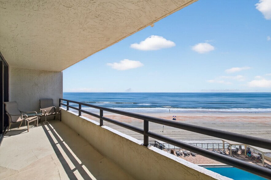 Building Photo - 3859 S Atlantic Ave