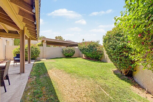 Building Photo - Furnished Luxury Condo in Guard-Gated Casa Del Monte | Prime Old Town Scottsdale Location