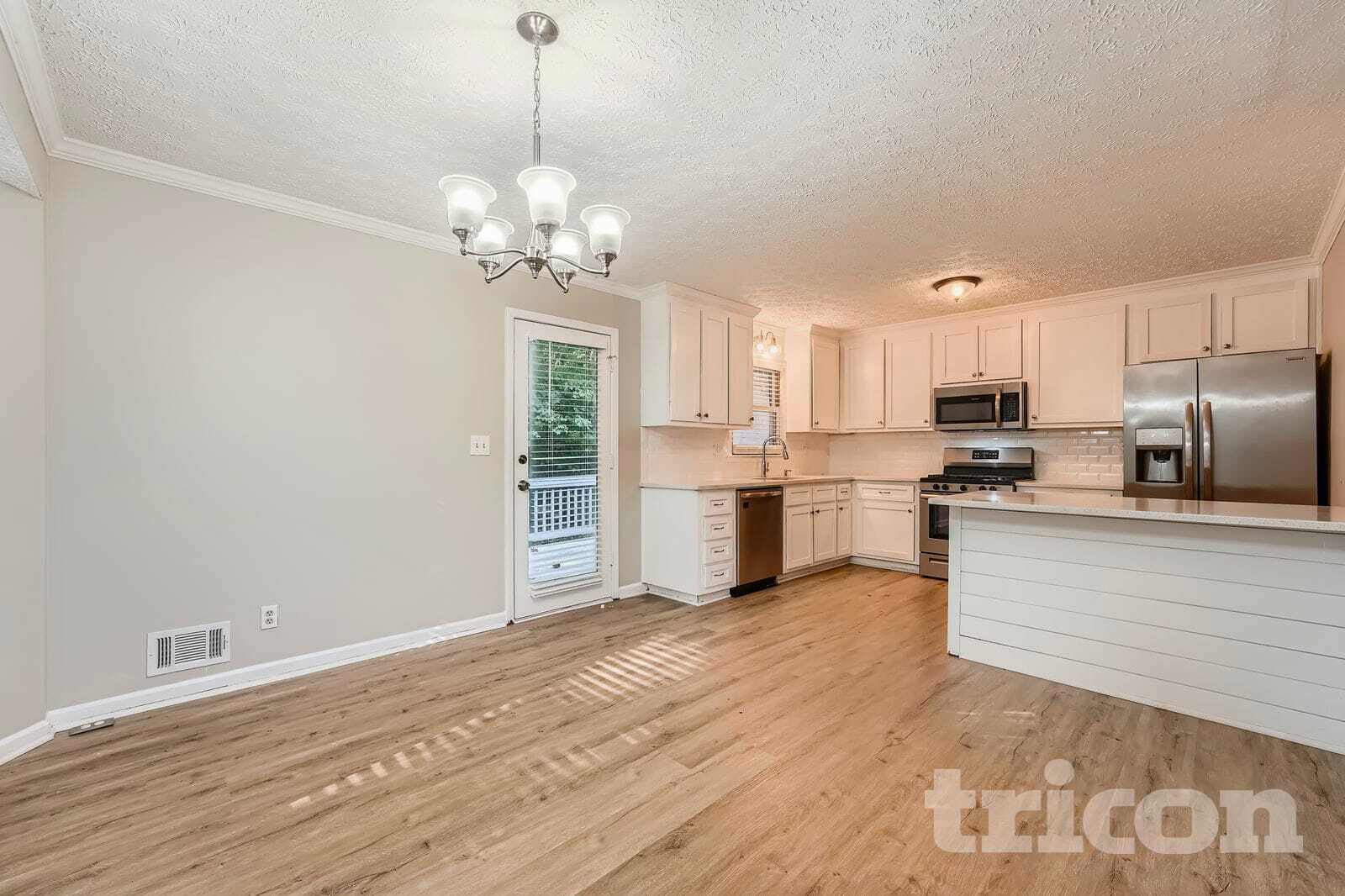 Building Photo - 2590 Mountain Brook Rd