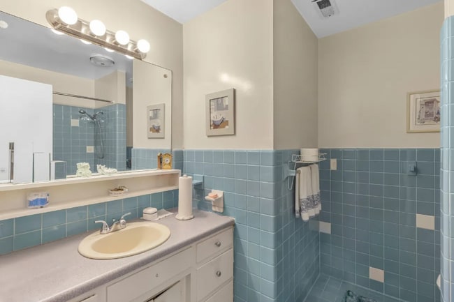 Building Photo - 3811 Crouch Dr