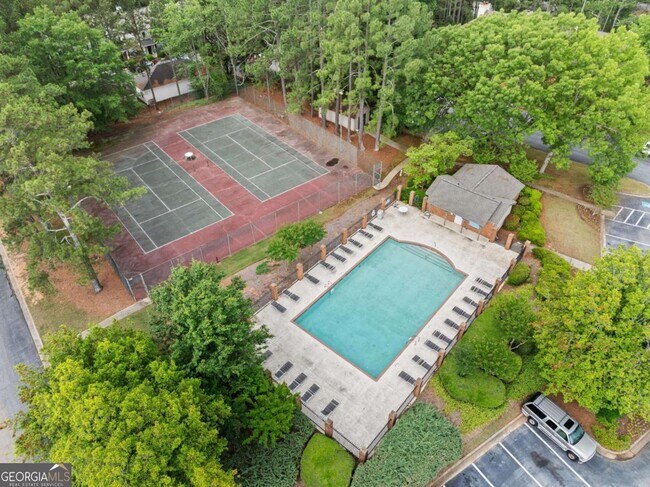Building Photo - 705 Beaufort Cir