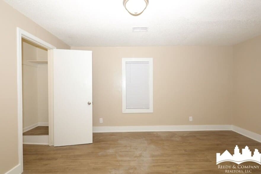 Building Photo - 4046 New Willow Rd