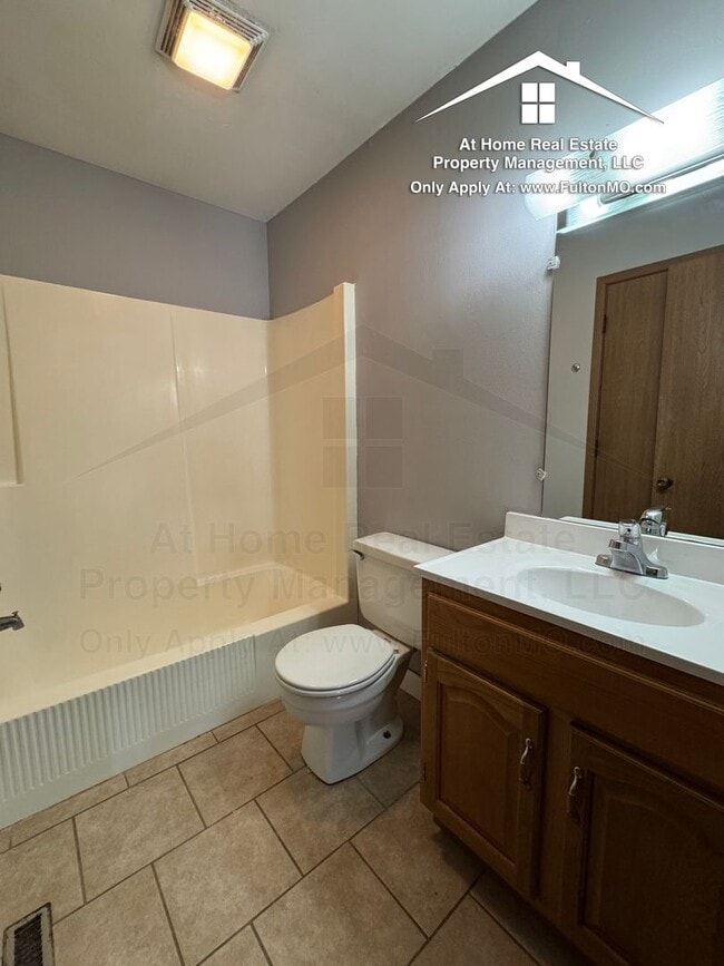 Building Photo - 551 Collier Ln