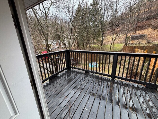 Building Photo - 3 bedroom 1.5 bathroom for rent in Arlington