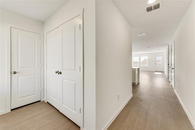 Building Photo - 1032 Sugarberry St