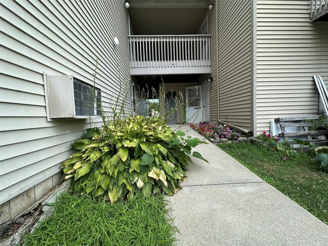 Building Photo - 232 Concord Ln