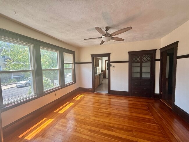 Building Photo - 41 Dunbar Ave