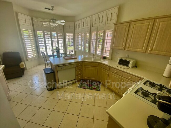 Building Photo - 78369 Yucca Blossom Dr