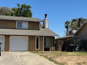 Building Photo - Duplex for Rent in S. Sacramento
