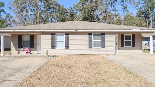 Building Photo - 4408B-30th 1/2 30th 1/2 St