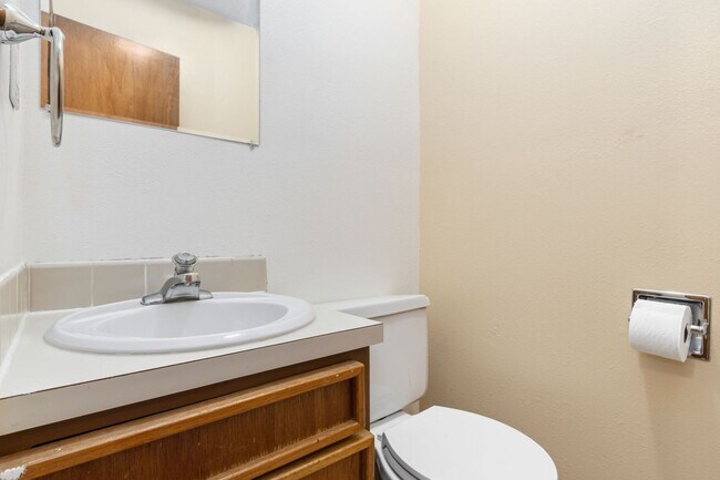Building Photo - 514 Strachan Dr