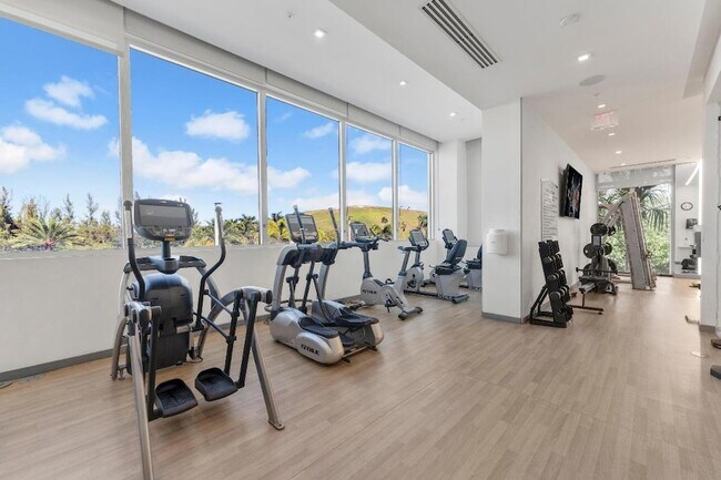 Building Photo - 10220 NW 63rd Terrace