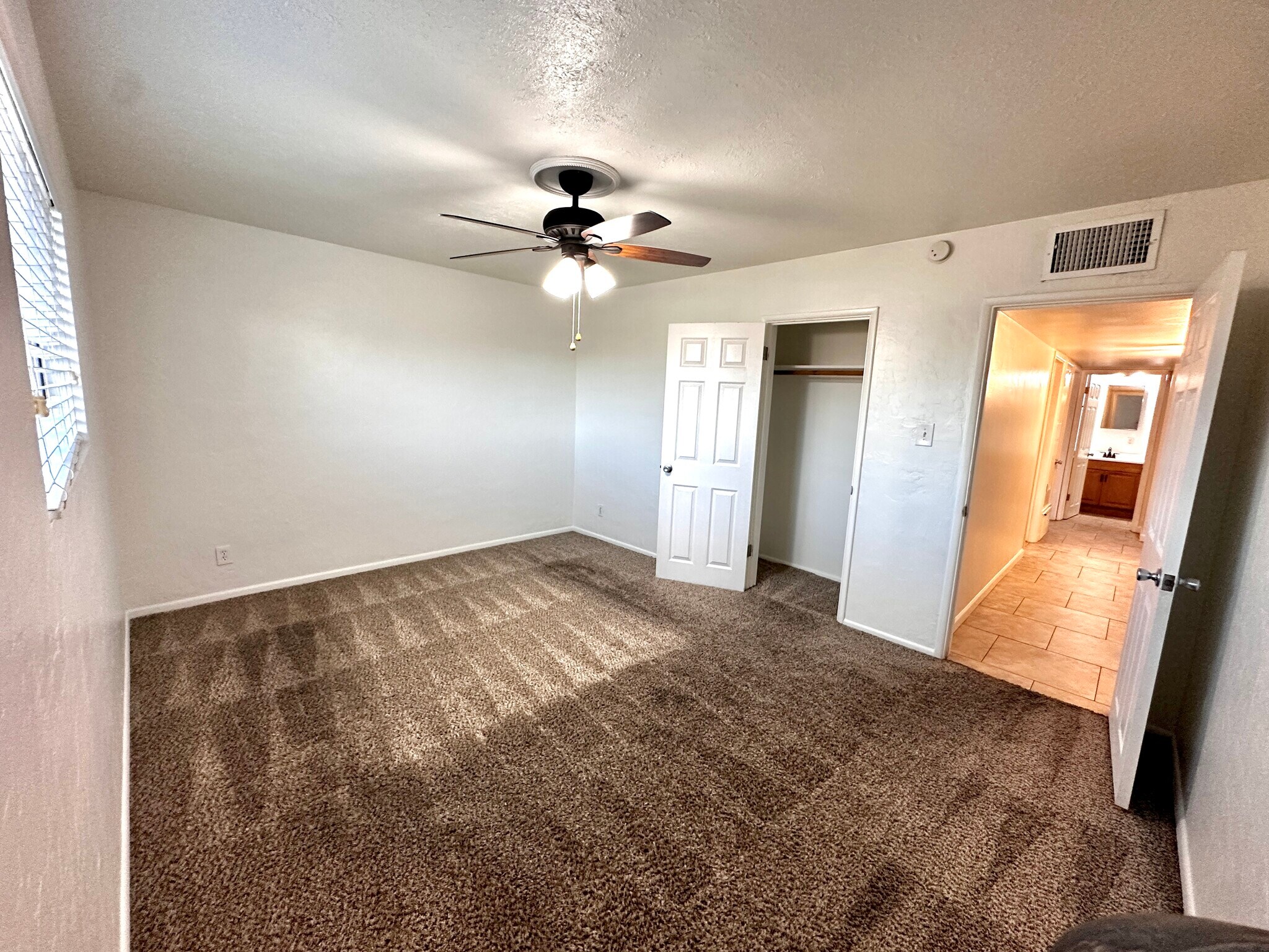 Building Photo - 1351 W 10th St