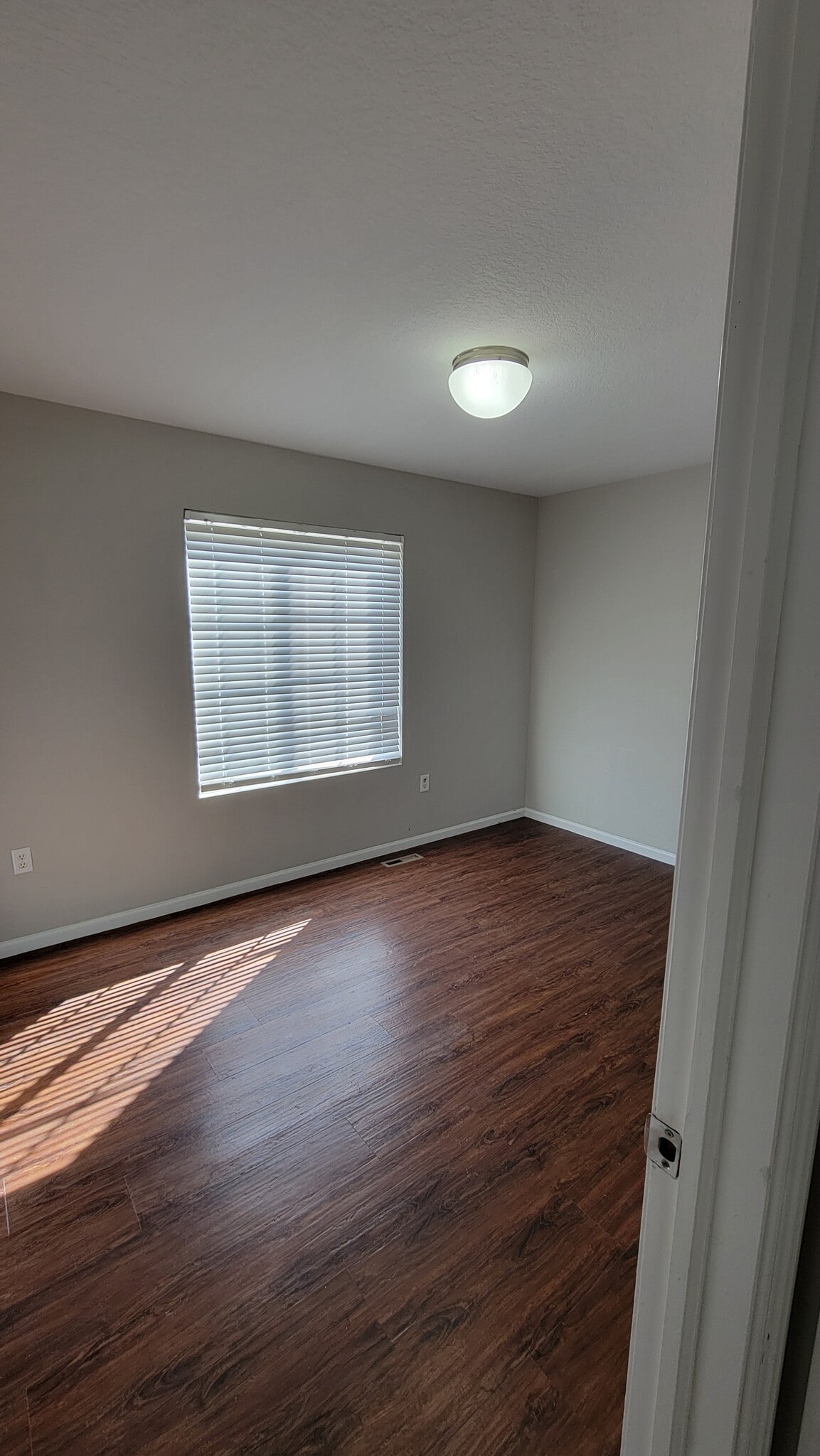 Building Photo - 1708 Apple Ln