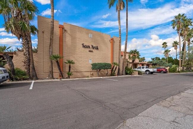 Building Photo - Tucson2875