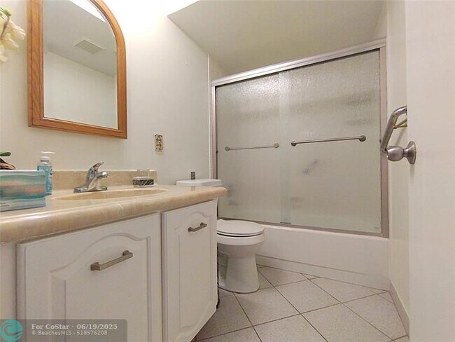 Building Photo - 4502 Martinique Way