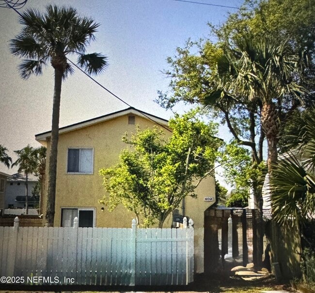 Primary Photo - 402 14th Ave S