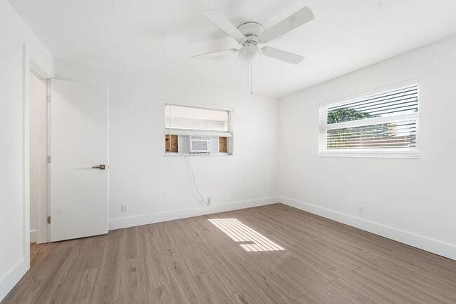 Building Photo - 4317 Birdwood St