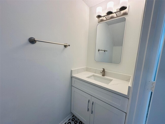 Building Photo - 5503 Pageant Pl