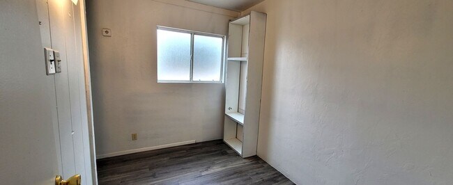 Building Photo - NICE 4 BED 2 BATH CORNER LOT HOME!!!!