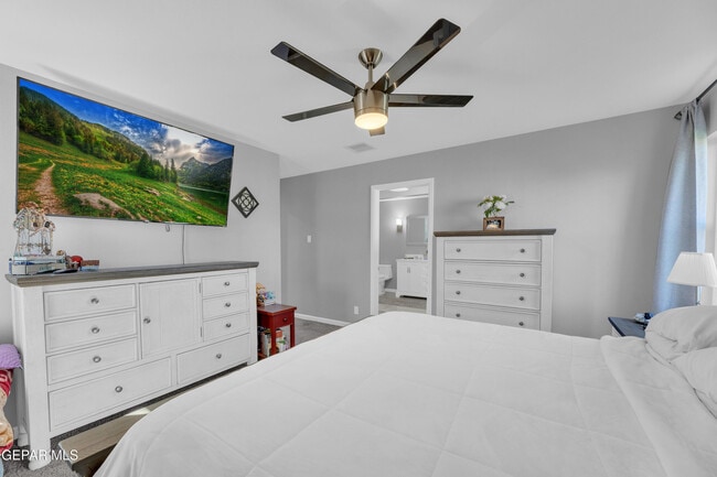 Building Photo - 9913 Album Ave