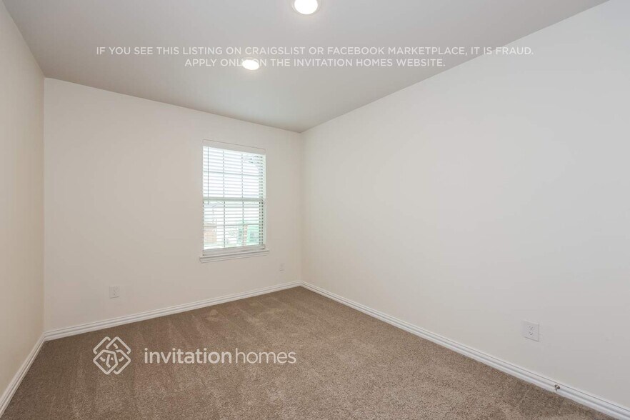 Building Photo - 6406 Blue Trl