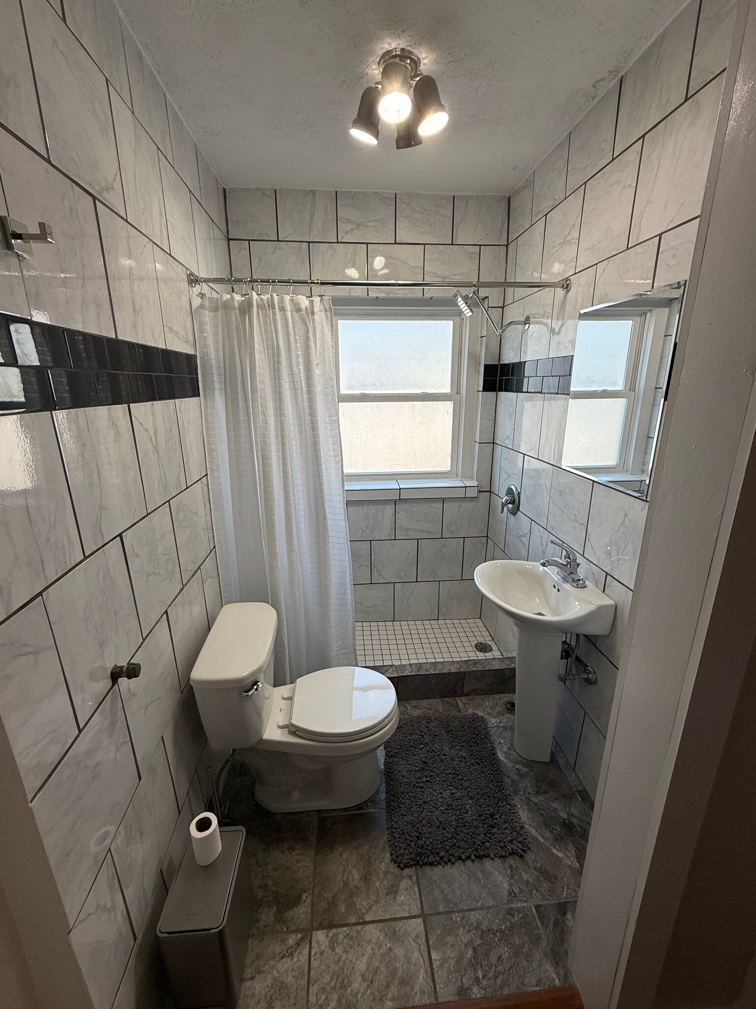 Building Photo - 1630 H St