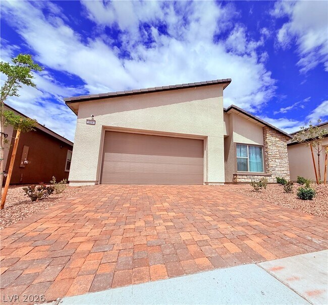 Building Photo - 684 Ambridge Dr