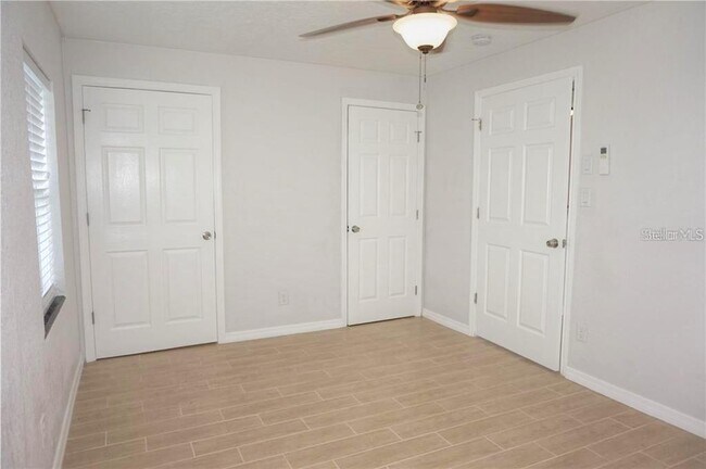 Building Photo - 14026 E Parsley Dr