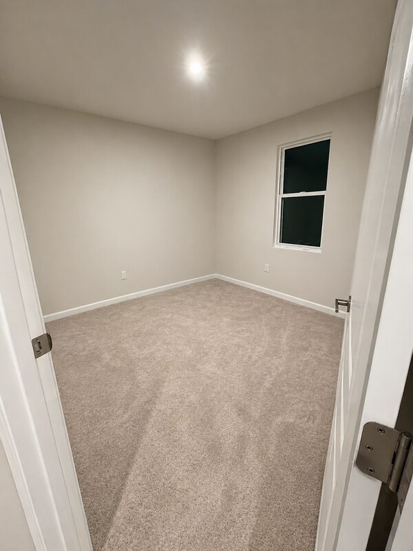 Building Photo - 125 Pampas St