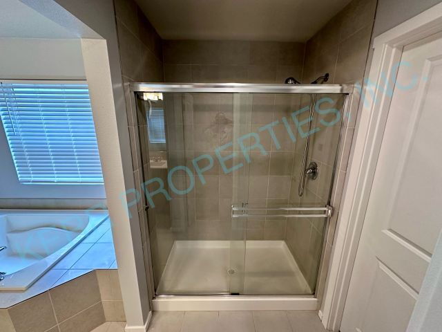 Building Photo - Charming 3-Bedroom Haven in Happy Valley - 1814 Sq Ft of Comfort!