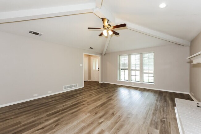 Building Photo - 1134 Madlynne Dr