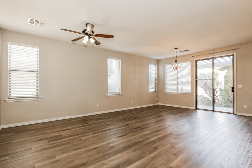 Building Photo - 2757 S Cupertino Dr