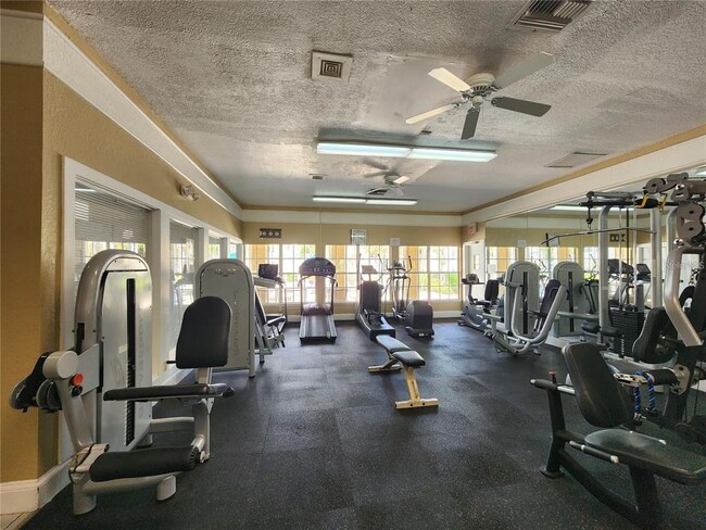 Building Photo - 1075 S Hiawassee Rd