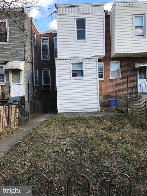 Building Photo - 5240 Sylvester St