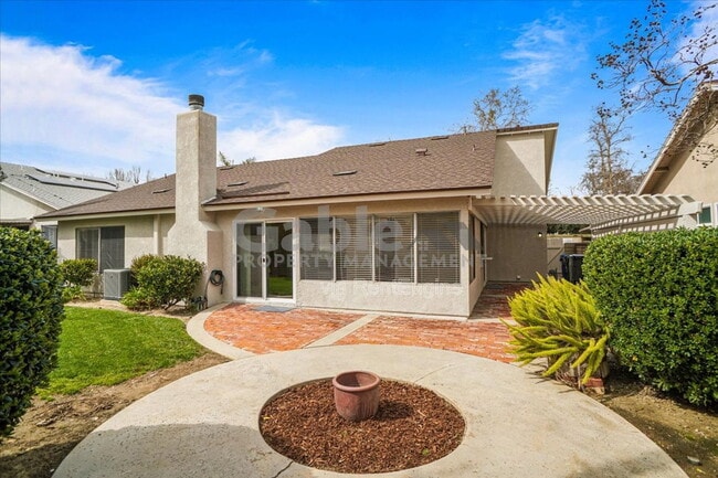 Building Photo - 23922 Avenida Entrana