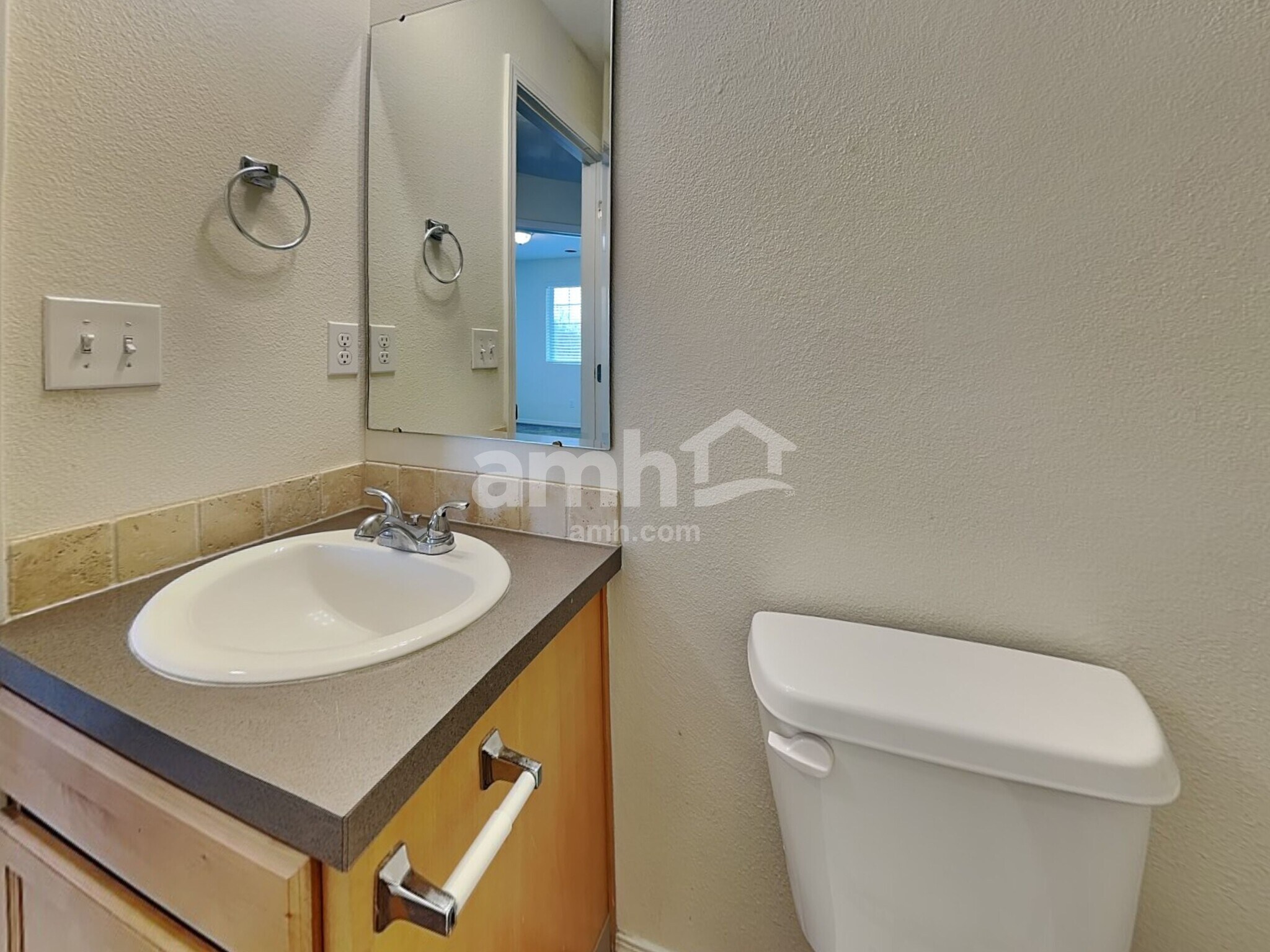Building Photo - 10062 W Rustica St