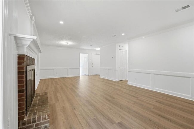 Building Photo - 129 Sandalwood Cir