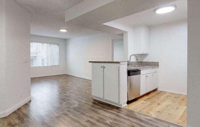 Interior Photo - 5050 Klump Ave