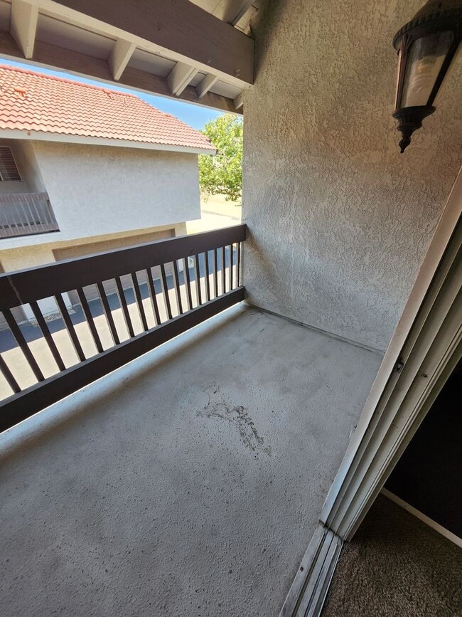 Building Photo - Beautiful 2 bedroom 1.75  bath Home Alta Loma