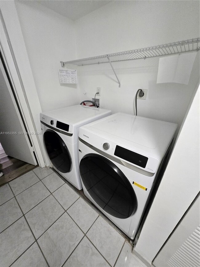 Building Photo - 12219 SW 14th Ln