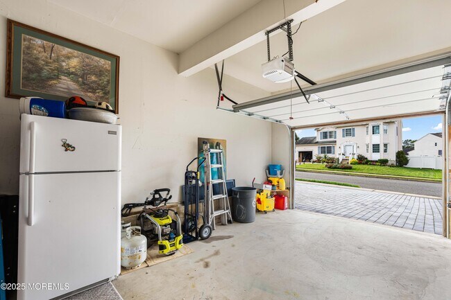 Building Photo - 20 Cannonball Dr